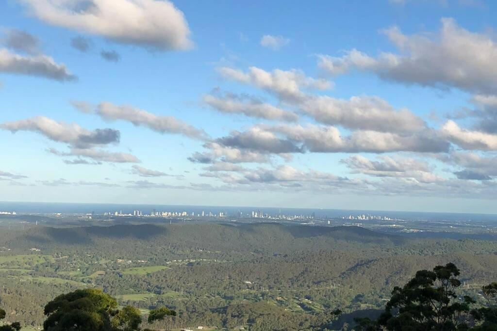 Mountain Living With Ocean Views Villa Mount Tamborine Exterior photo